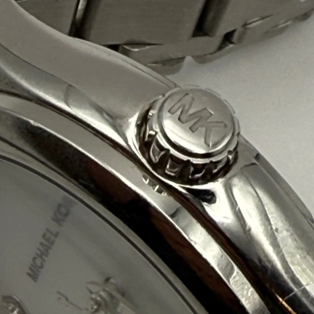 Michael Kors MK-5325 Silver Stainless Steel Crystal Dial Women's Watch 10 ATM